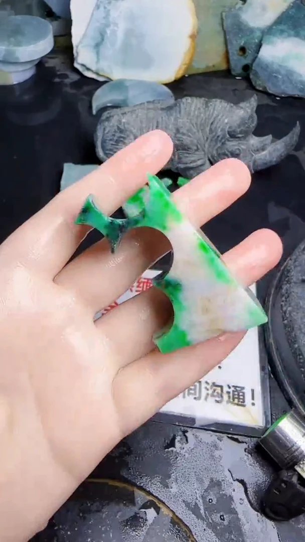 未镶嵌挂件翡翠青****）天然翡翠020