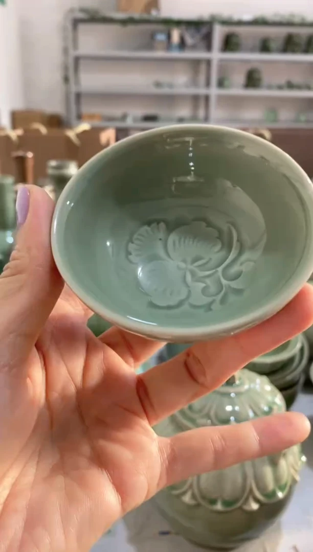 瑕疵 手工刻花茶碗 微瑕 开片