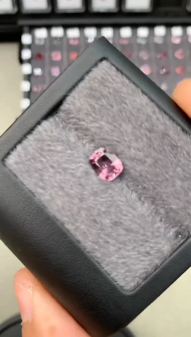 【闪购商品】定制尖晶石裸石未镶嵌1.66ct 枕型 紫色调