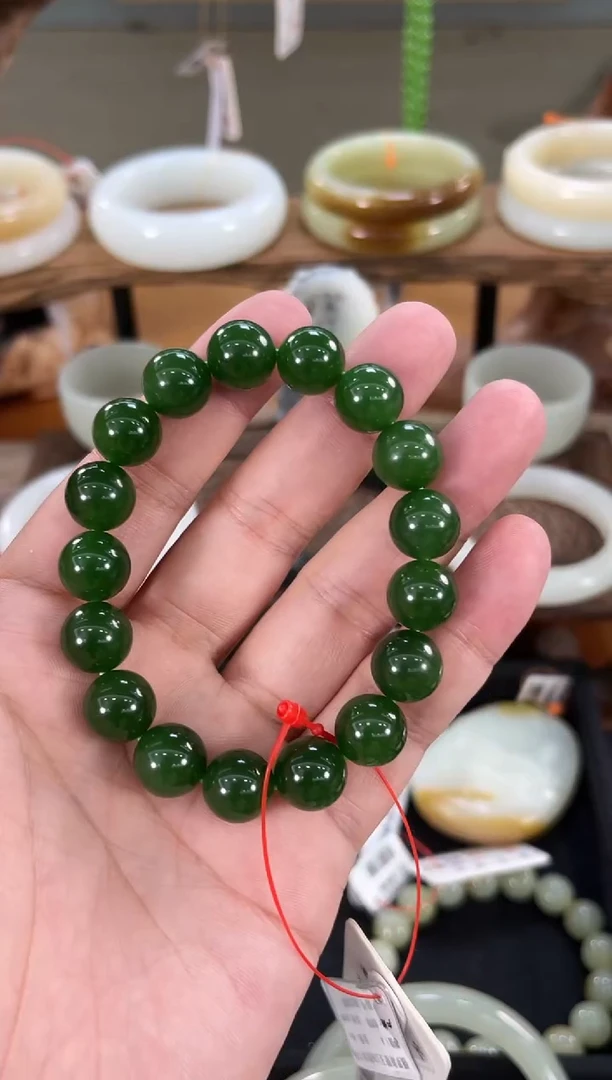 手串未镶嵌和田玉卡12俄料碧玉 圆珠