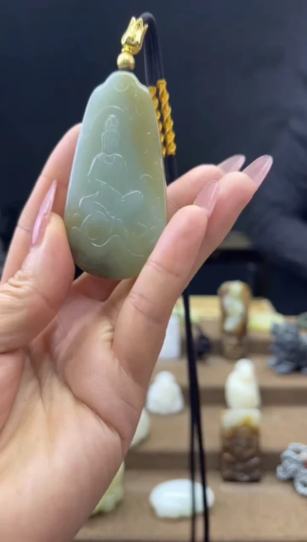 颈饰未镶嵌和田玉1