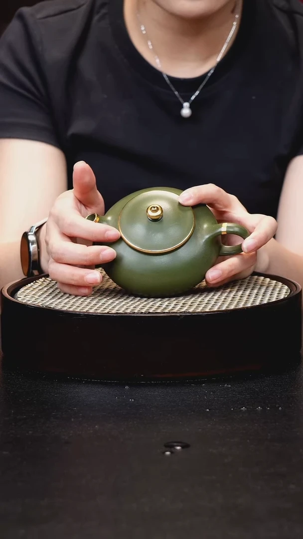 茶壶紫砂紫砂绿你寒江