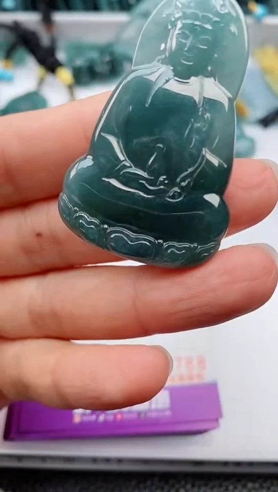 【闪购商品】翡翠颈饰未镶嵌