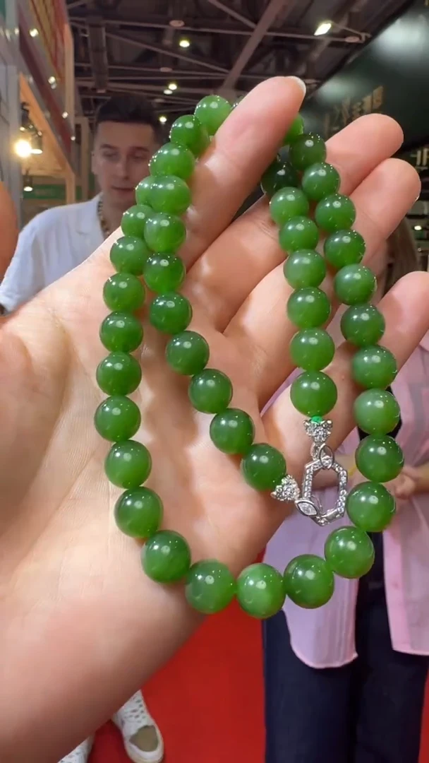 和田玉未镶嵌颈饰杭州珠宝展假一罚十