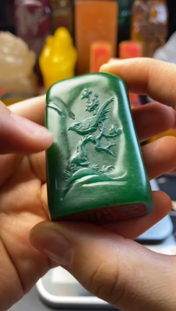 寿山石印石雅安绿薄意随形章 寿