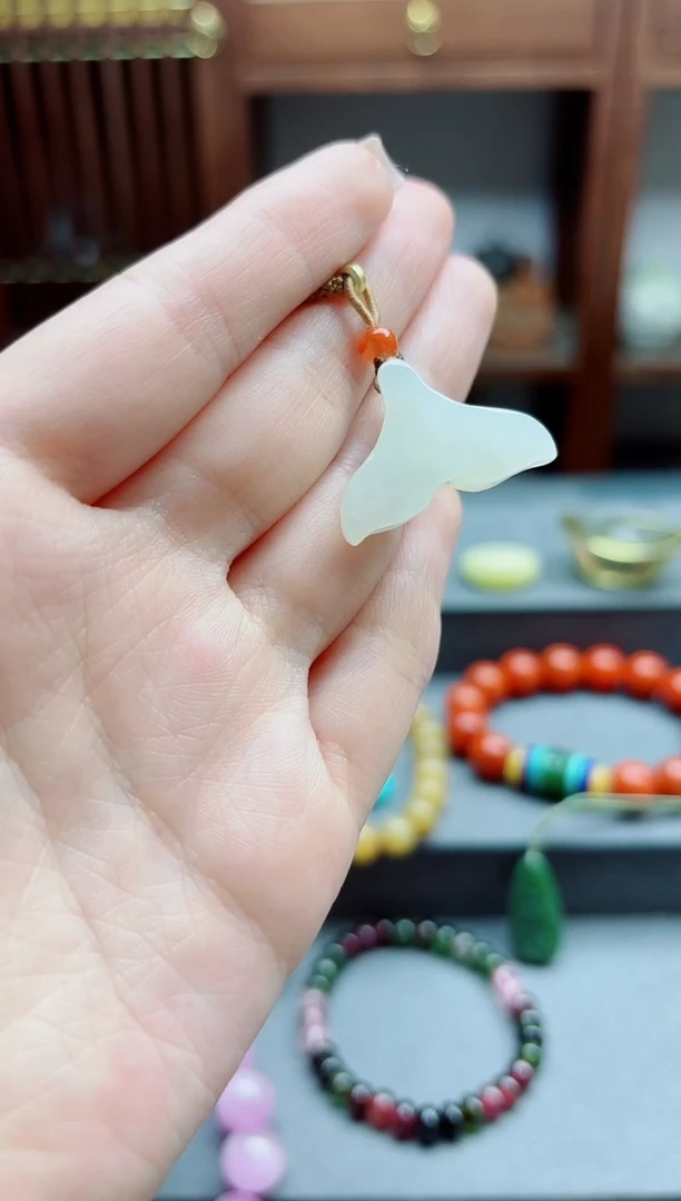 和田玉未镶嵌颈饰白玉鱼尾吊坠MY