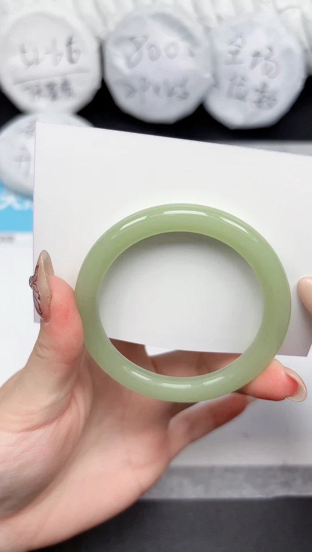 未镶嵌手镯石英质玉104/5556