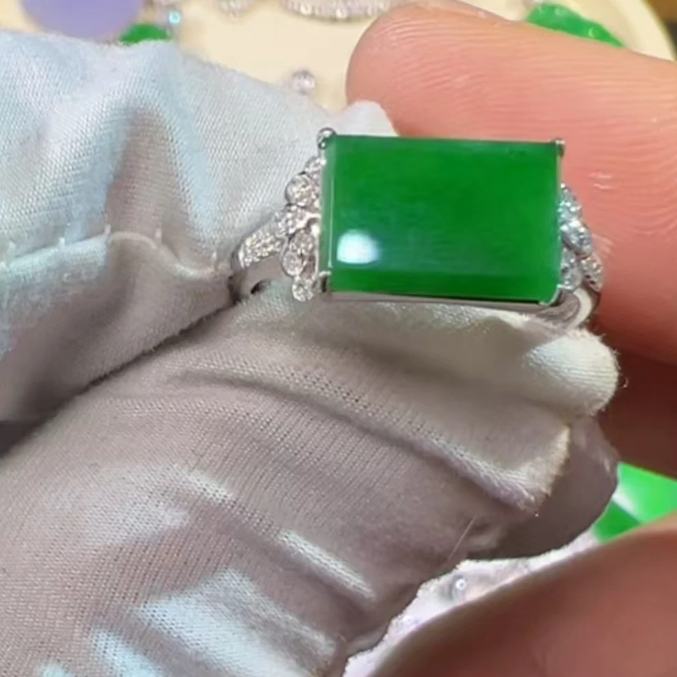 缅甸天然翡翠戒指
