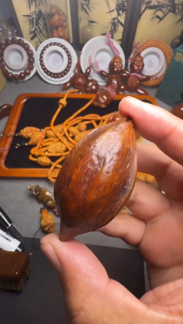 手串橄榄核?****?素核一个