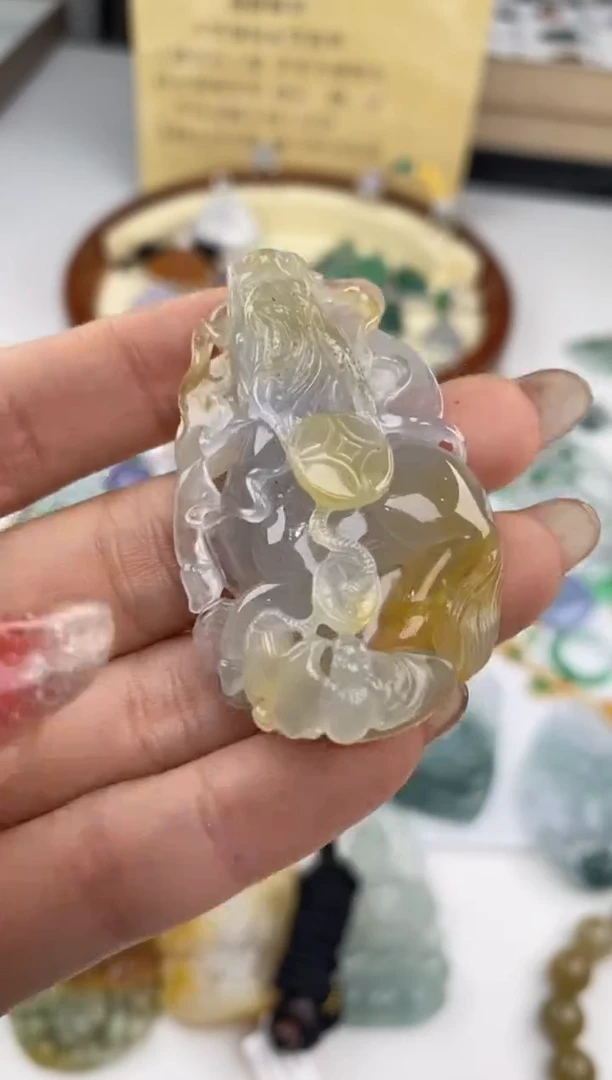 翡翠未镶嵌吊坠(不含链)35092      静静聊翠