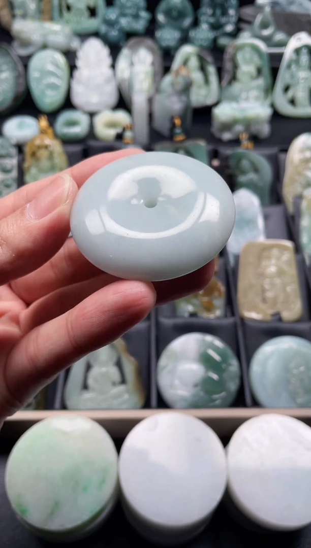 颈饰未镶嵌翡翠5  天然翡翠a货  平安扣