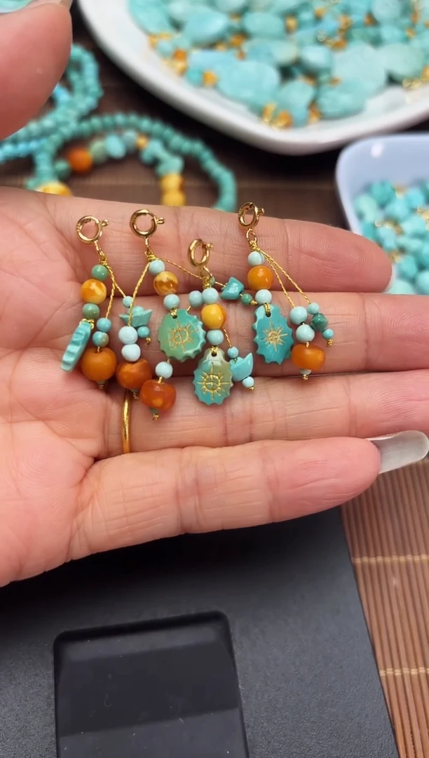 【闪购商品】琥珀裸石未镶嵌蜜蜡DIY 挂饰多样性发其中一件