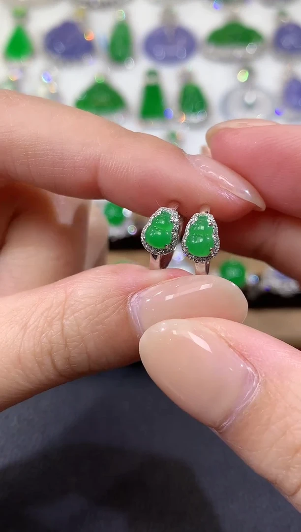 18K金镶嵌翡翠耳饰A12  多样性发货一件