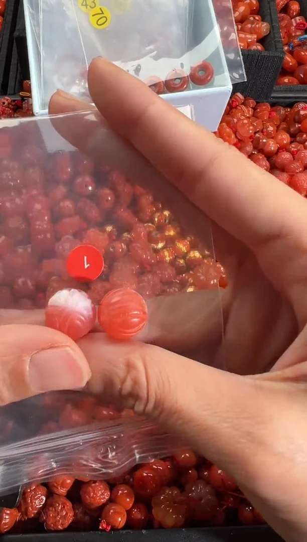 【闪购商品】南红玛瑙颈饰未镶嵌1