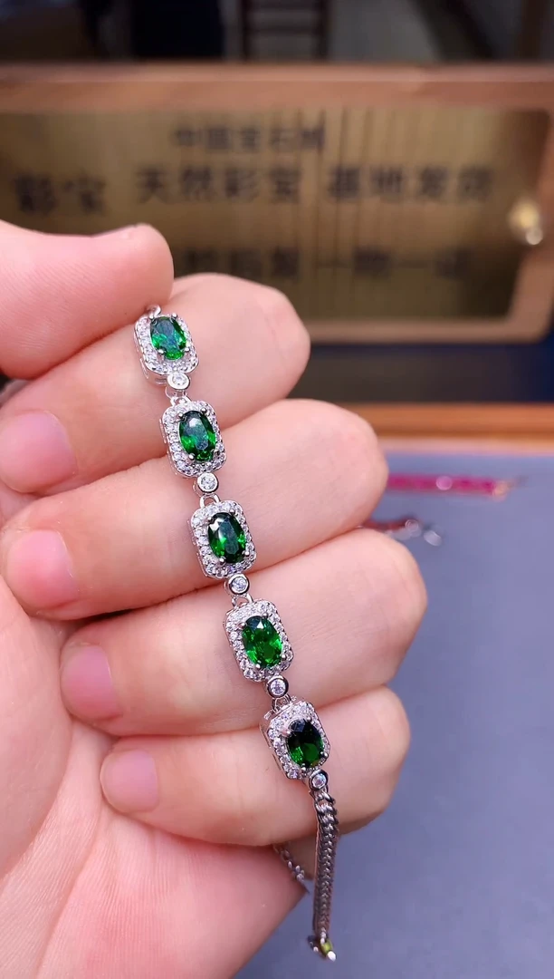【闪购商品】透辉石手链银S925镶嵌........
