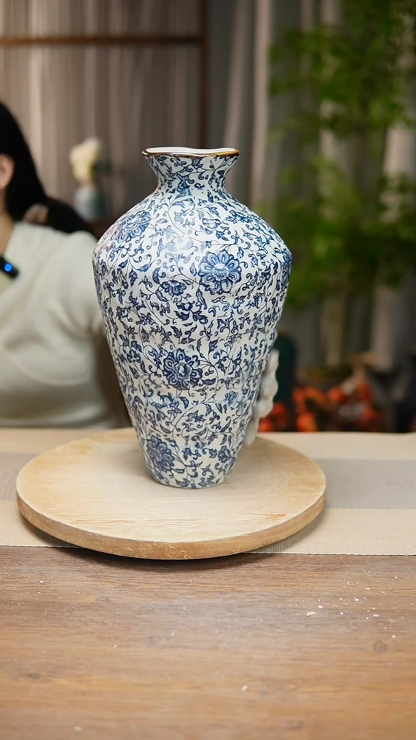 【闪购商品】陶瓷花器青花瓷缠枝莲高脚