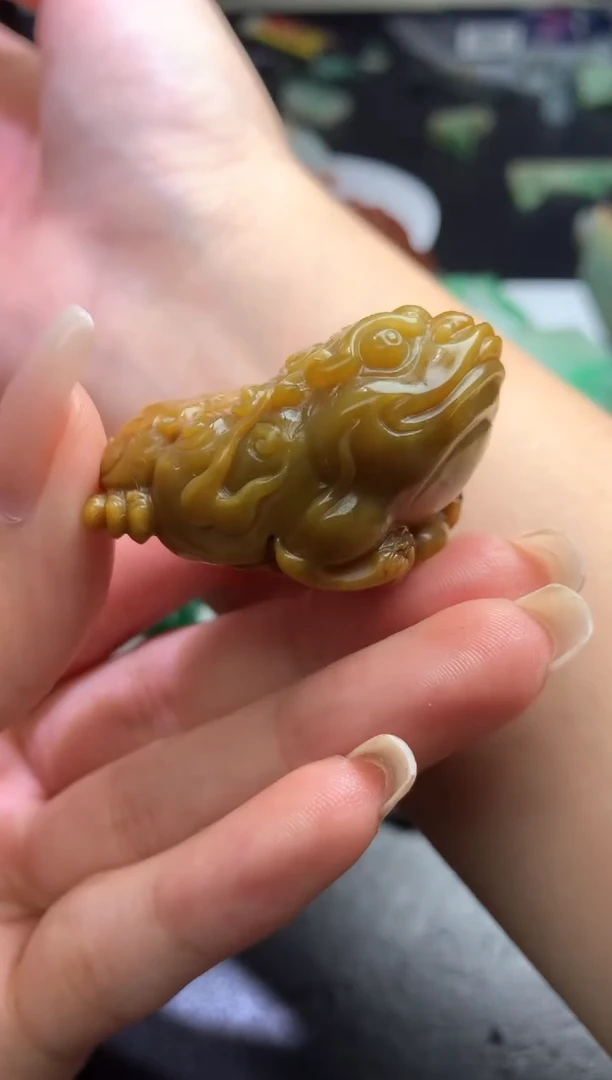 未镶嵌定制翡翠毛货 39.2-27.9-23.8