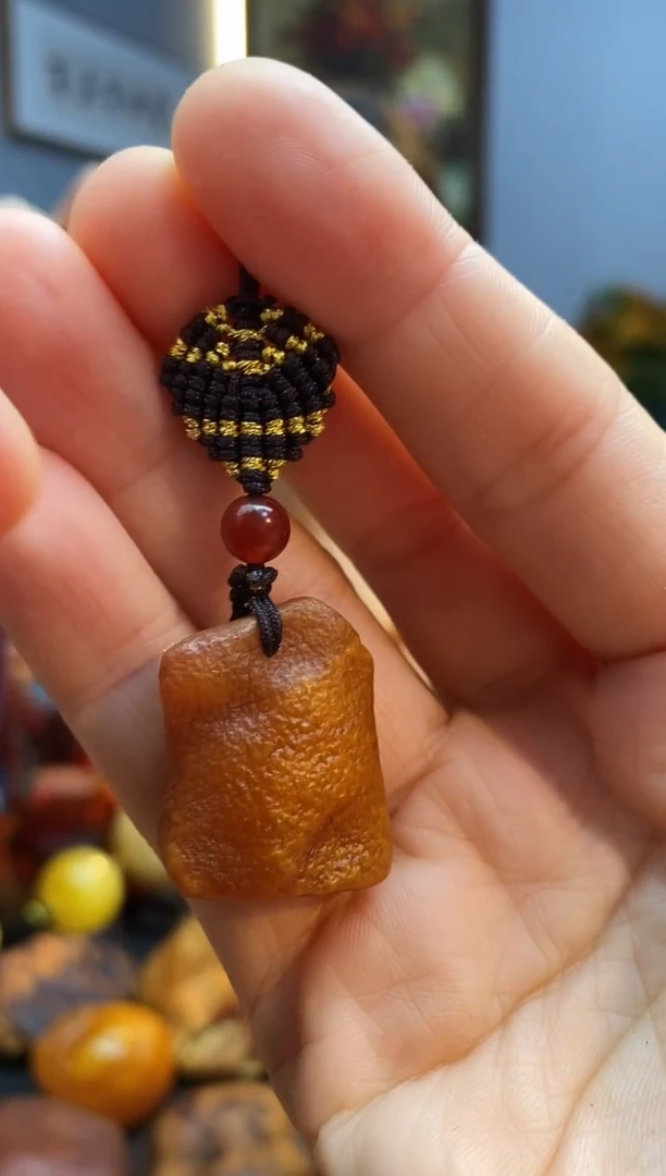 琥珀颈饰未镶嵌挂件