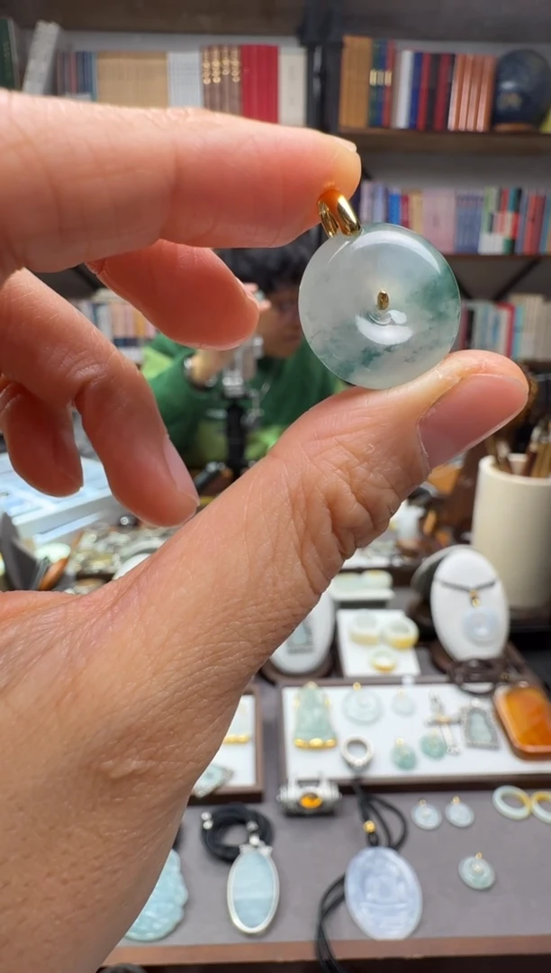 颈饰未镶嵌翡翠哇**婧平安扣吊坠