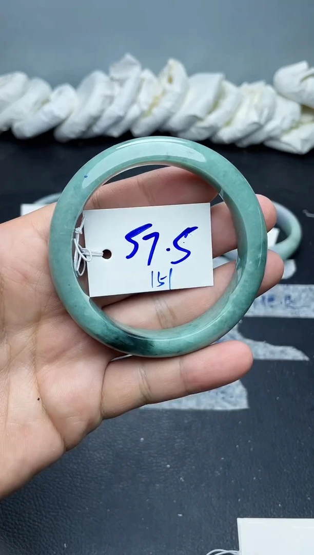 未镶嵌手镯翡翠151