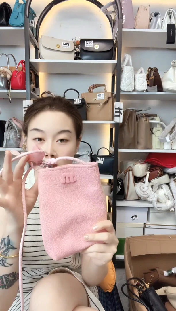 牛皮直播间专用链接。