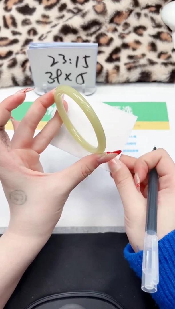 【闪购商品】石英质玉手镯未镶嵌363-54