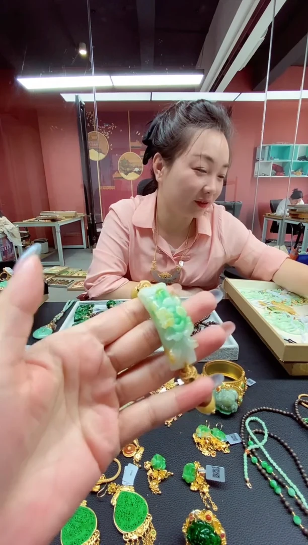 颈饰未镶嵌翡翠翡翠吊坠