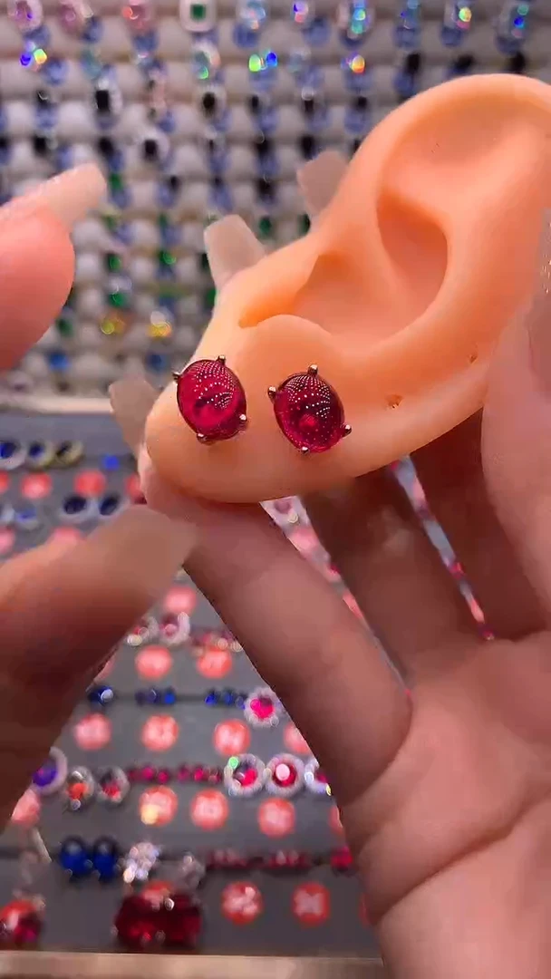 【闪购商品】红宝石耳饰银S925镶嵌蛋面