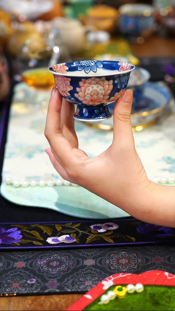 瓷片青花杯大碗茶的茶器