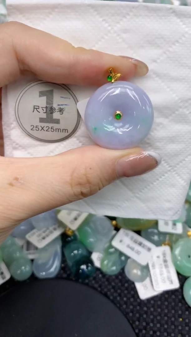 颈饰18K金镶嵌翡翠111111111