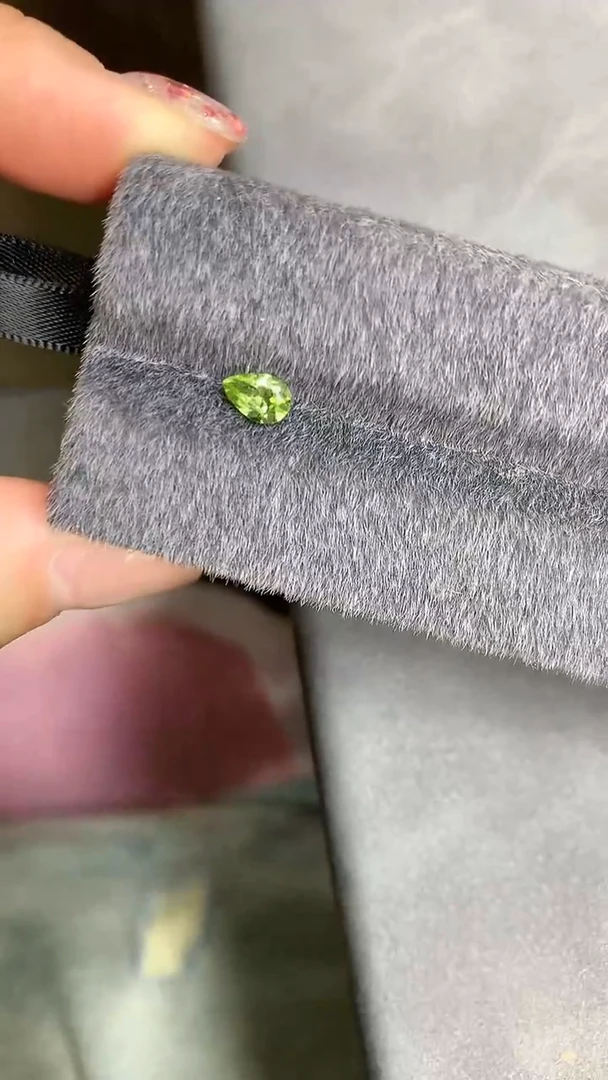 未镶嵌橄榄石笔搁1橄榄石裸石多样性发一颗