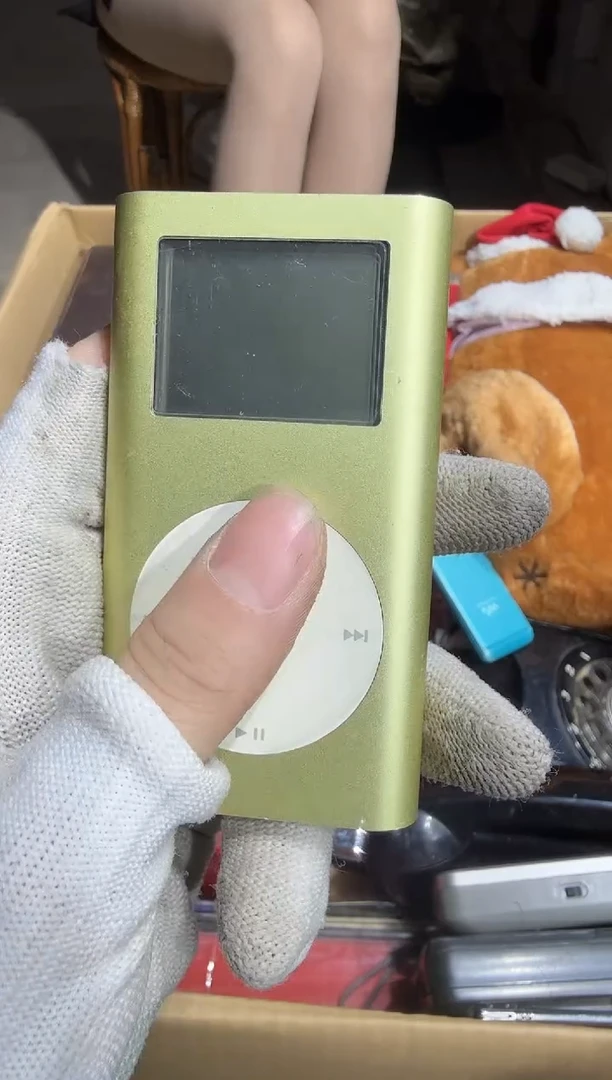 瓷片年**鱼 530   中古商品，瑕疵品，不保好坏。