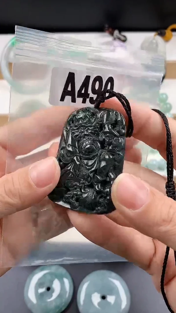 颈饰未镶嵌翡翠天然翡翠吊坠挂件