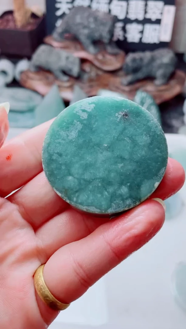 翡翠未镶嵌颈饰1169......