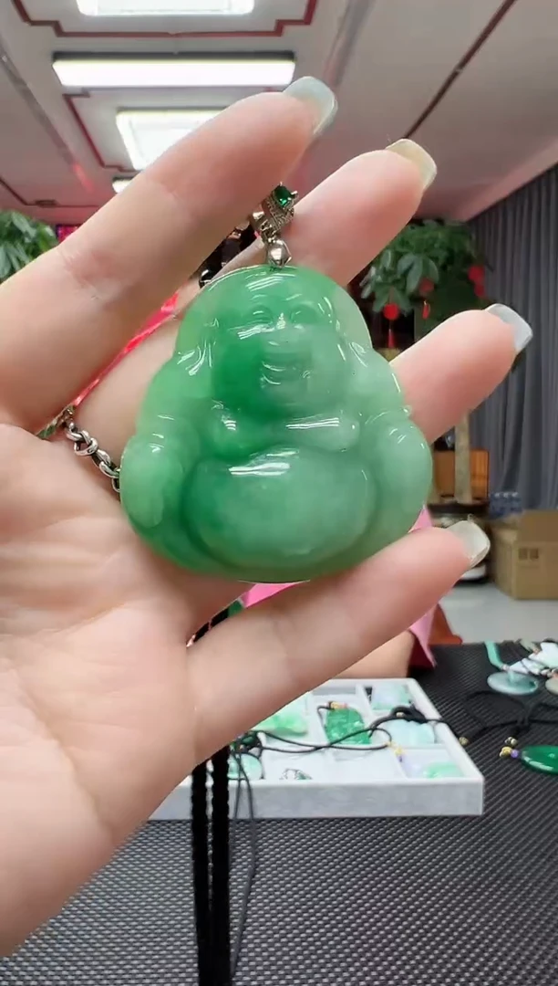 【闪购商品】翡翠挂件未镶嵌A5佛/多样性发货其中发一