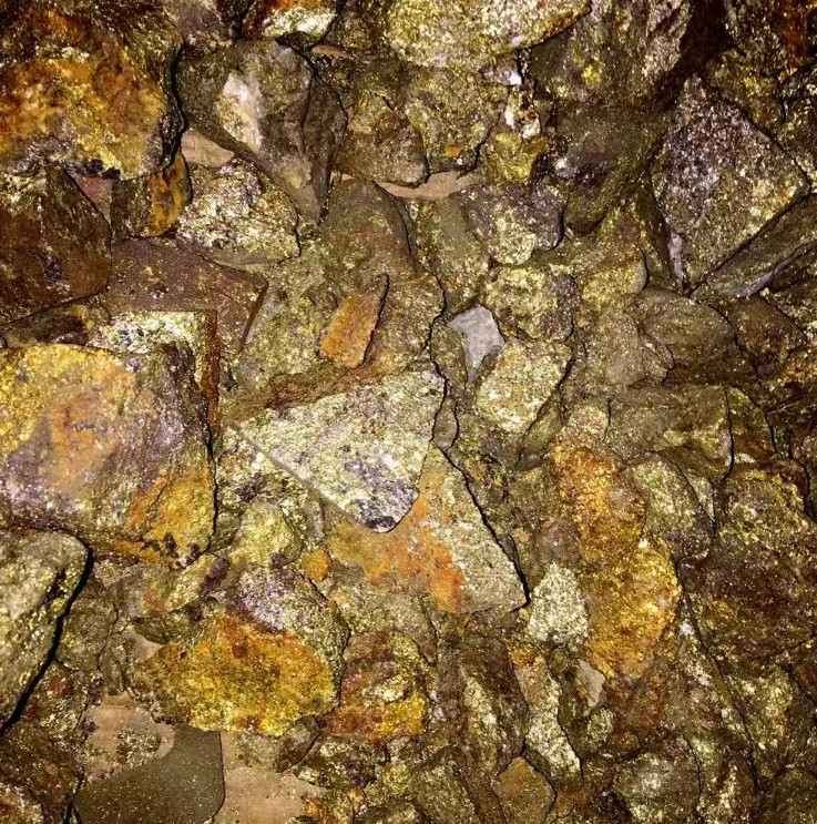 精美  黄金石矿物晶体