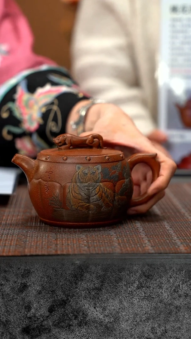 【闪购商品】紫砂茶壶战鼓  桃花泥 PHJ