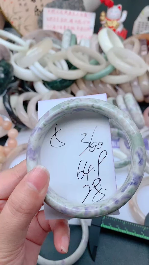 未镶嵌手镯石英质玉360