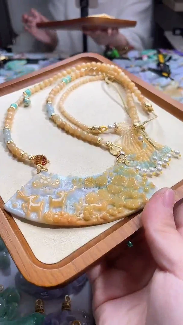 【闪购商品】翡翠颈饰未镶嵌吊坠