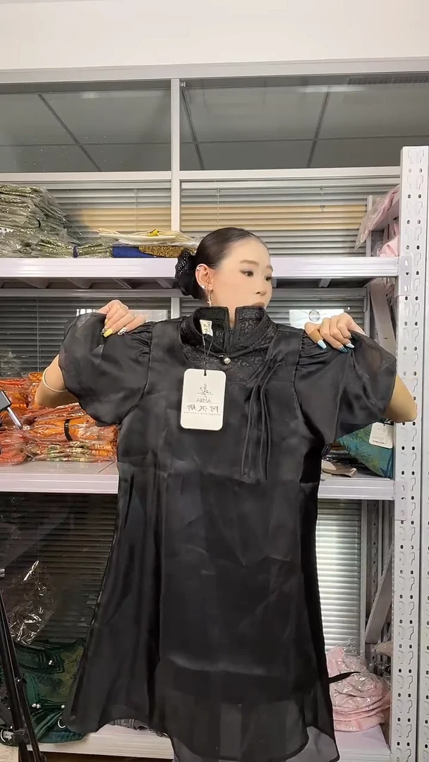 儿童黑色小裙子  140