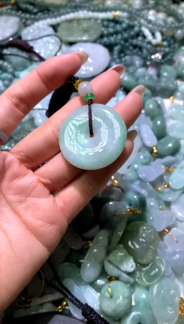 吊坠(不含链)未镶嵌翡翠1