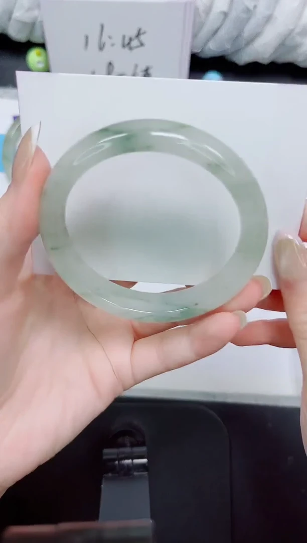 石英质玉手镯未镶嵌171