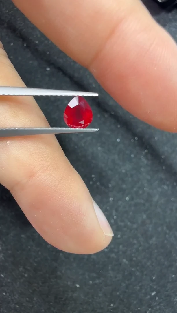 未镶嵌定制定制红宝石0.98克拉鸽血红天然国际证书吉尔德无烧