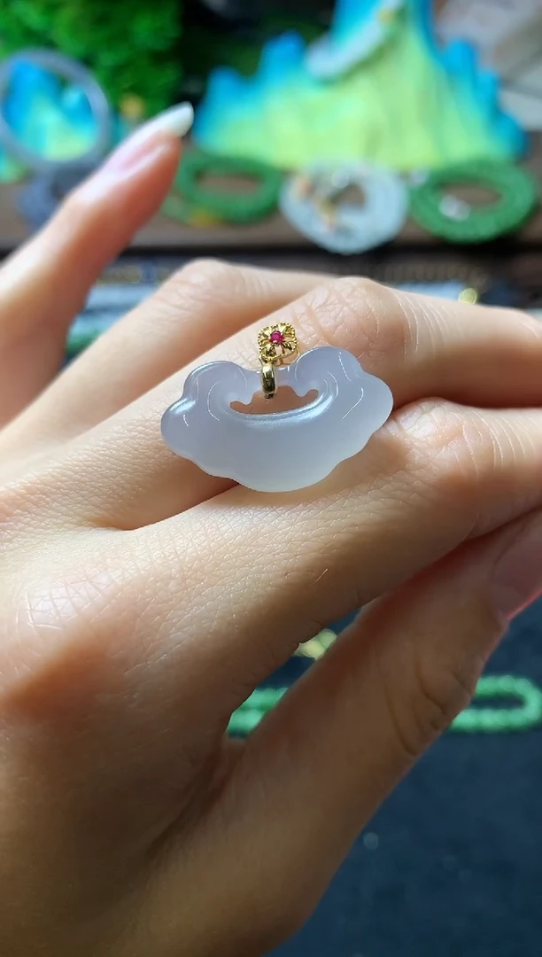 【闪购商品】和田玉颈饰18K金镶嵌吊坠