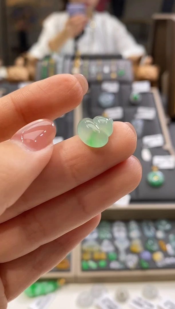 颈饰未镶嵌翡翠葫芦