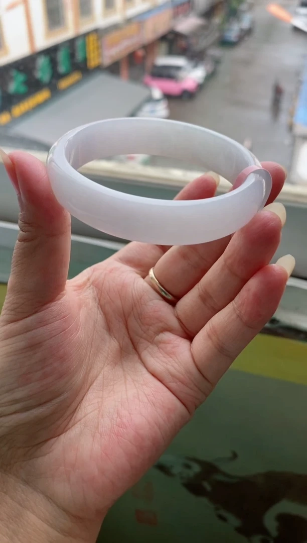 翡翠手镯未镶嵌（冰胶淡粉白月光）贵妃3号