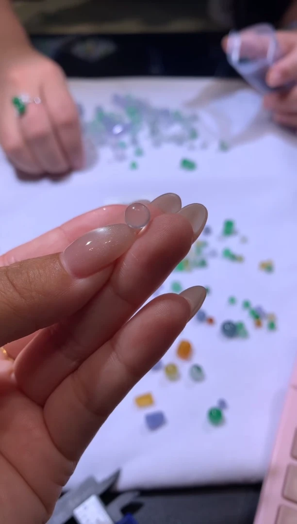 定制翡翠未镶嵌日6.2*珠子3980+0