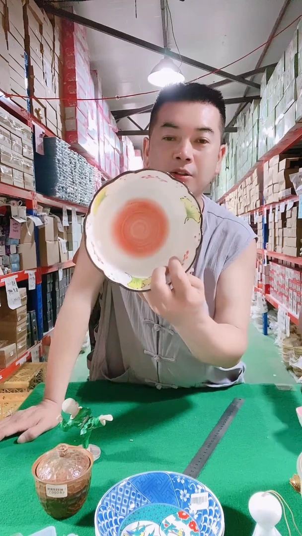 瓷片碗碟好物一件不留@@1