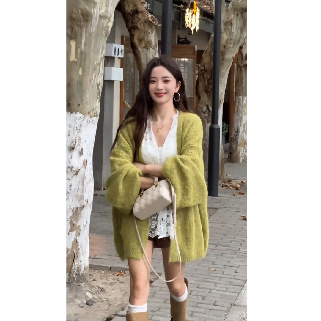 韩版气质小众高级感白色衬衫2025秋冬新款度假风宽松外套毛衣女装
