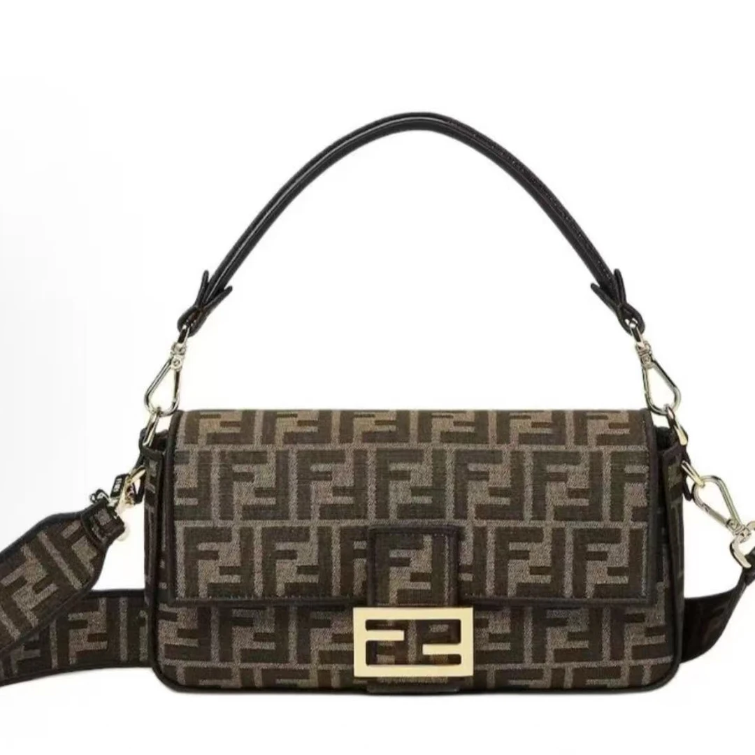 99新 FENDI/芬迪 思斯专属 芬迪老花法棍中号单肩包 THWY238